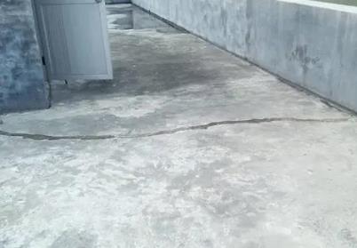 凌云楼顶漏水维修公司分享下如何解决卫生间隐蔽部位漏水的问题?